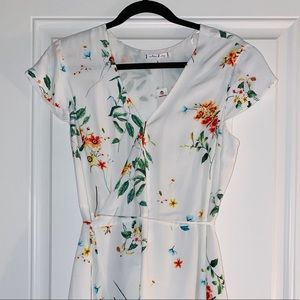 Beautiful white dress🤍🤍🤍